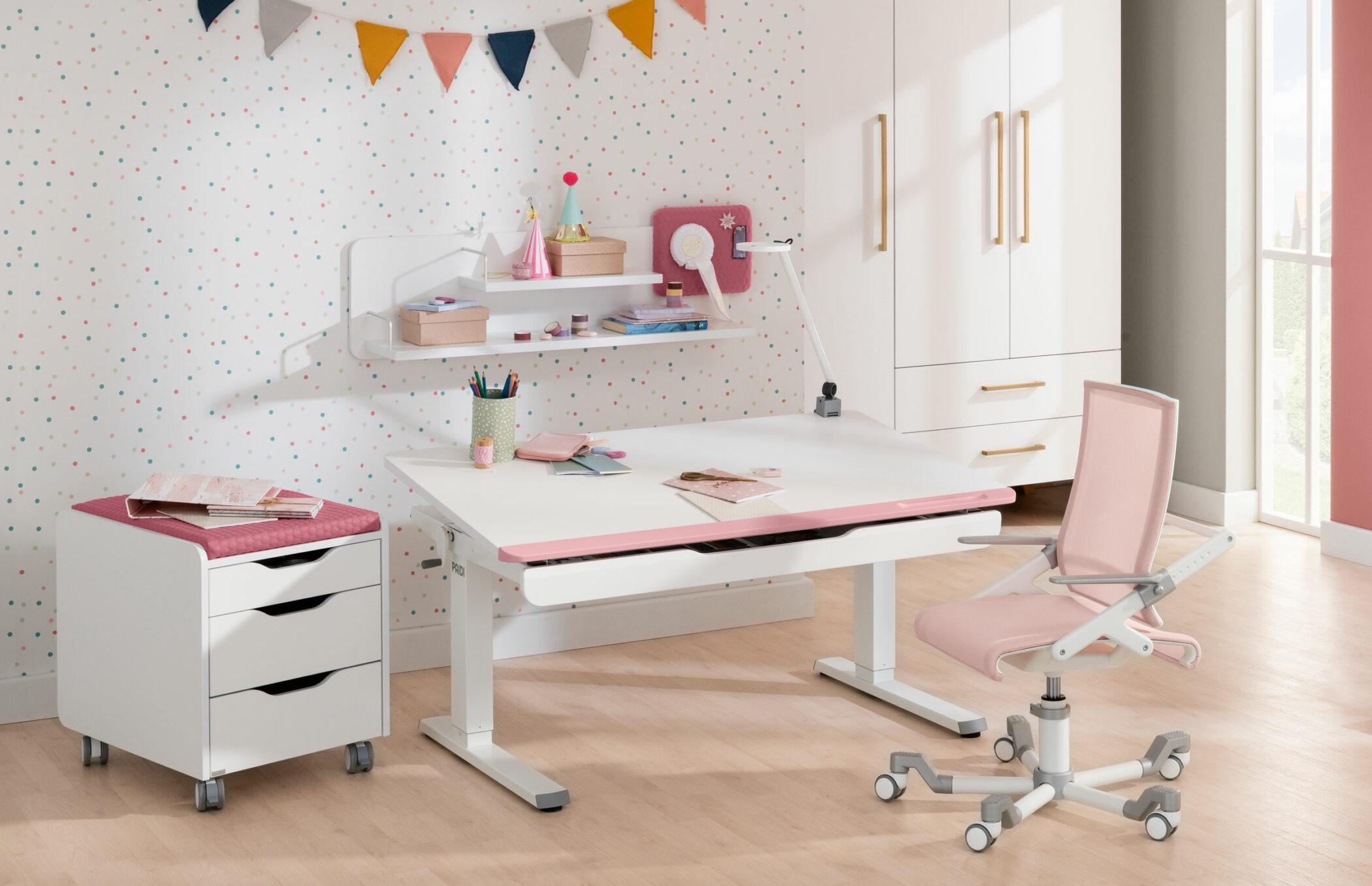 PAIDI Kindermöbel, Kinderzimmer, Kinderzimmer einrichten, Kinderschreibtisch höhenverstellbar, schreibtisch für kinder, schreibtischstuhl kinder, kinderschreibtischstuhl ergonomisch