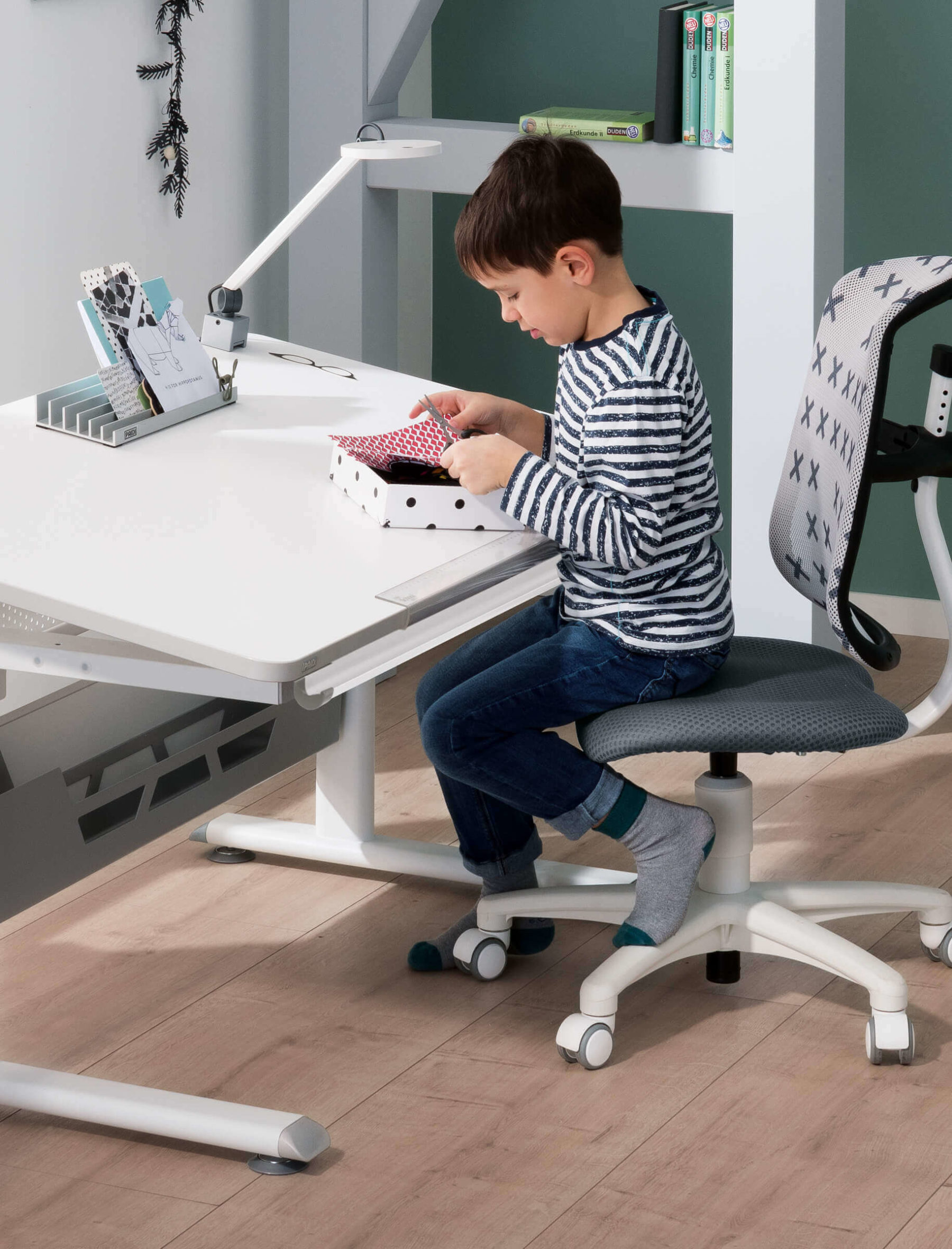 PAIDI Kindermöbel, Kinderzimmer, Kinderzimmer junge, Kinderschreibtische, Kinderschreibtischstühle, kinderschreibtisch höhenverstellbar, schreibtischstuhl kinder ergonomisch